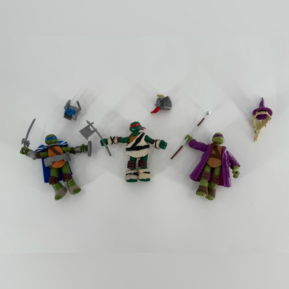 Teenage Mutant Ninja‎ Turtles Lot With Accessories
